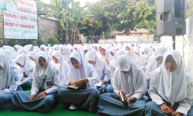 Ratusan Pelajar Doakan Asep Hilman