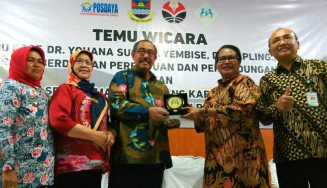 Bahas Larangan Anak Gunakan HP