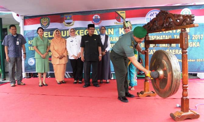 Pencanangan Bhakti TNI - KB Kesehatan