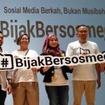 Gunakan Internet dengan Bijak Gunakan Internet dengan Bijak