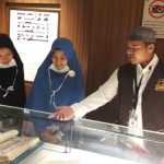Pemandu Museum Alquran Kangen Bahasa Cirebon