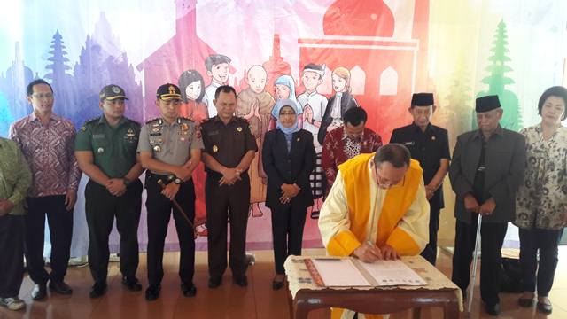 Dukung Kerukunan Umat Beragama Dukung Kerukunan Umat Beragama