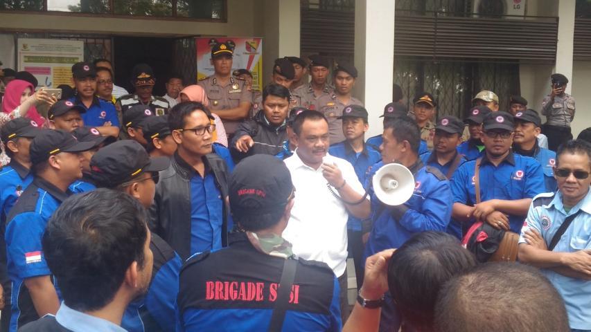 Buruh PT Panasia Minta Kejelasan Status demo buruh