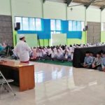 Ratusan Santri Nonton pengkhianatan G-30 S/PKI