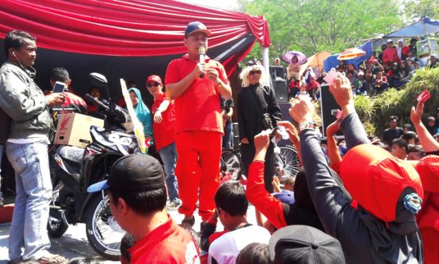Pamriadi Gelar Gerak Jalan Kebangsaan di Cempaka Mekar