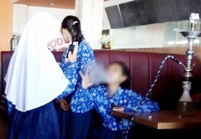 siswi SMP shisha