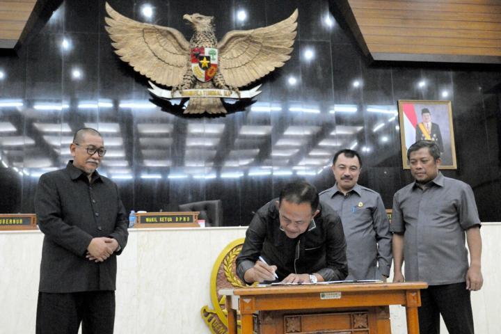 Pendapatan Pada APBD Perubahan 2017 Naik APBD Jabar