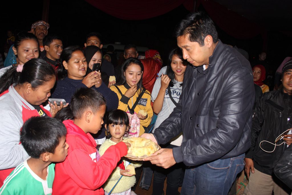 15 Menit kepala desa Cimanggung berbicara langsung dengan Kemendes PDTT. Ini pokok yang dibicarakan