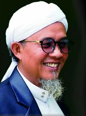 Siap Disandingkan dengan Ridwan Kamil KH Asep Ahmad Maoshul Affandy