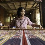 Tak Layak Menikah Jika Belum Pandai Menenun