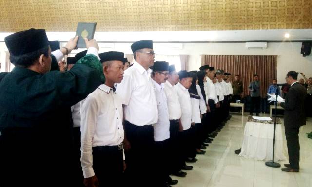 80 PPK Resmi Dilantik Untuk Bertugas 80 PPK Resmi Dilantik Untuk Bertugas