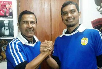 Ajat Masuk Lewat Jalur Independen Ajat Masuk Lewat Jalur Independen