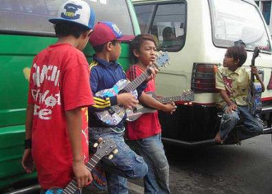 Sisir Anak Jalanan Untuk Imunisasi MR