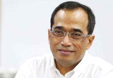 Menhub Survei Kebijakan Taksi Online