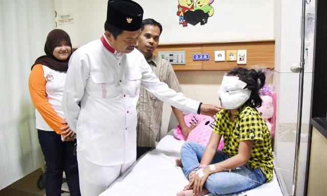 Dedi Bantu Modal Ayah Rachel