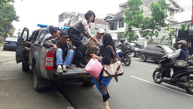 Tetap Tak Beroperasi, Penumpang Lintas Kabupaten/Kota Terbengkalai Tetap Tak Beroperasi, Penumpang Lintas Kabupaten/Kota Terbengkalai