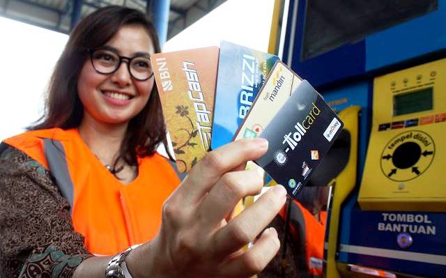 Hari ini Harus Pakai E-Toll, 99 Persen Gerbang Tol Sudah Siap