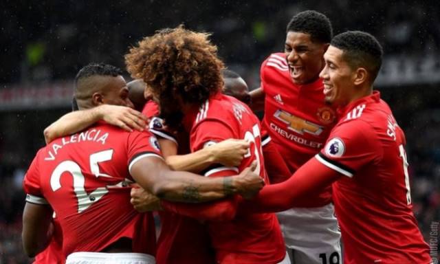 Fellaini dan Rashford jadi Bintang, Man United Kembali Menang