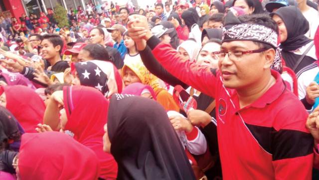 Pamriadi Ajak Ribuan Warga Ikuti Jalan Sehat “Anti Radikalisme”