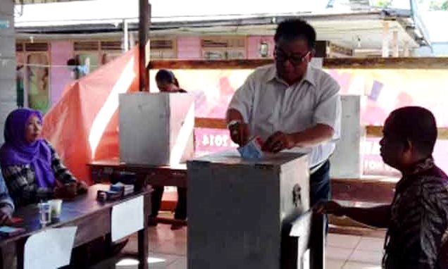 Lowongan Kerja di KPU Sebagai Petugas PPKS, PPS dan KPPS, Syarat Cuma Izajah SMA Loh! Lowongan kerja di KPU ini akan ditempatkan sebagai anggota Panitian Pemilihan Umum Kecamatan (PPK) dan Panitian Pemungatan Suara (PPS).