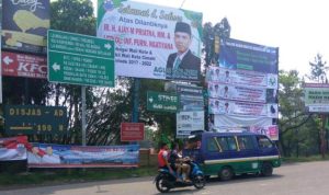 Satpol PP Hanya Copot Baliho Partai Tertentu, DPRD Kota Bandung Curiga