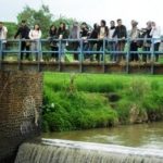 Sungai Cikeruh Kembali Tertimbun Sampah