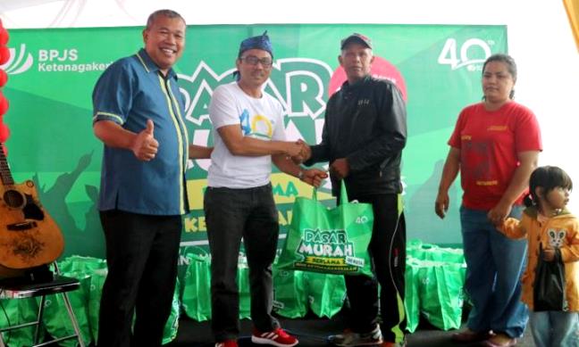 BPJS Ketenagakerjaan Bandung Suci Gelar Sembako Murah dan Donor Darah BPJS Ketenagakerjaan Bandung Suci Gelar Sembako Murah dan Donor Darah