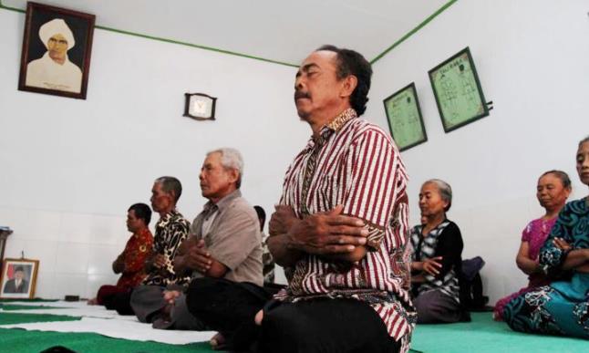 Bedakan KTP Umat Beragama