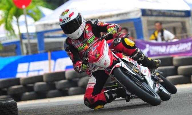 Dua Pebalap Honda Daya Trijaya Racing Team