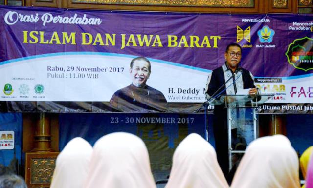 Demiz-Syaikhu Terima SK Demiz-Syaikhu Terima SK