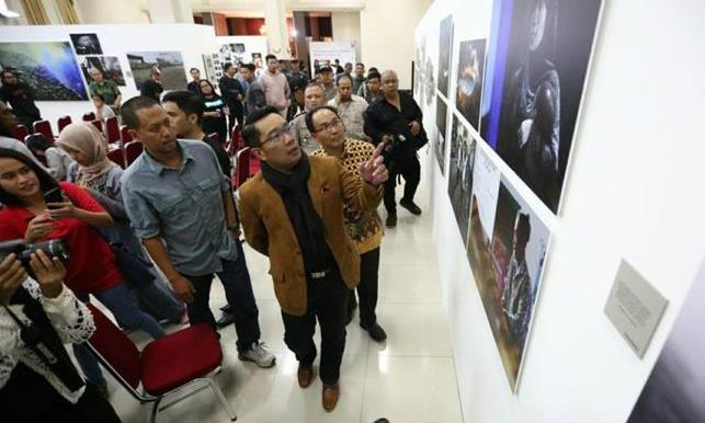 Emil Sebut Foto dapat Hasilkan Cerita Nyata