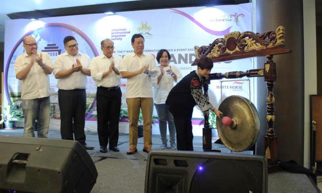 Riung Priangan Berkolaborasi dengan IPOS Riung Priangan Berkolaborasi dengan IPOS