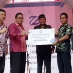 PLN Disjabar Bantu Bangun Jembatan