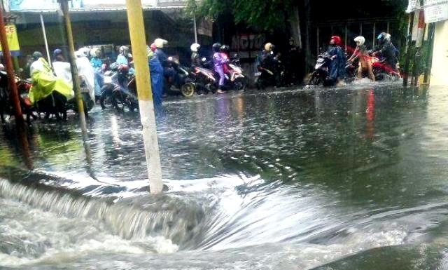 Bosan Tiap Hujan Pasti Banjir Lagi