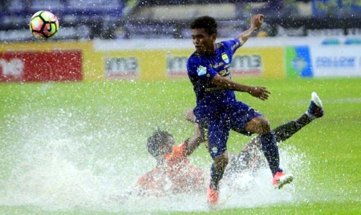 Teriakan Persib Butut Menggema