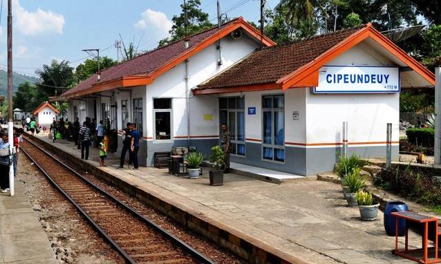 PT KAI Kudu Makin Waspada