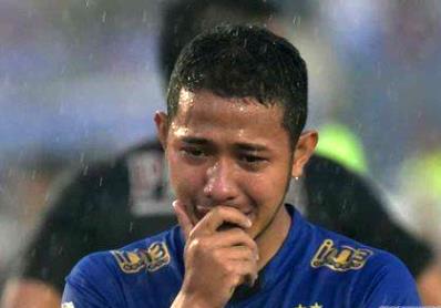 Kecewa Zola Nangis Minta Maaf Kecewa Zola Nangis Minta Maaf