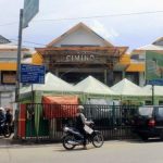 Pemasangan Atap Pasar Cimindi Lambat