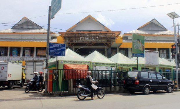 Pemasangan Atap Pasar Cimindi Lambat Pemasangan Atap Pasar Cimindi Lambat