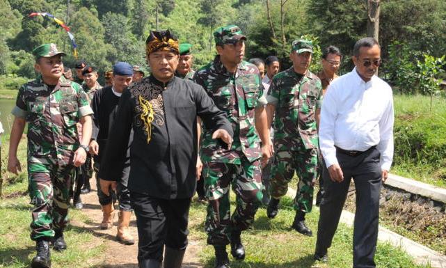 Penaman Pohon di Hulu Dilakukan Secara Masif