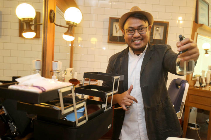 Pernah Harus Pinjam Celana Kain Penjaga Istana