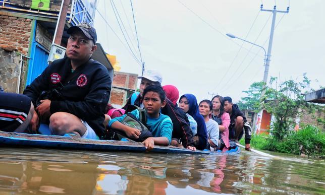 Dampak Banjir Meluas Dampak Banjir Meluas