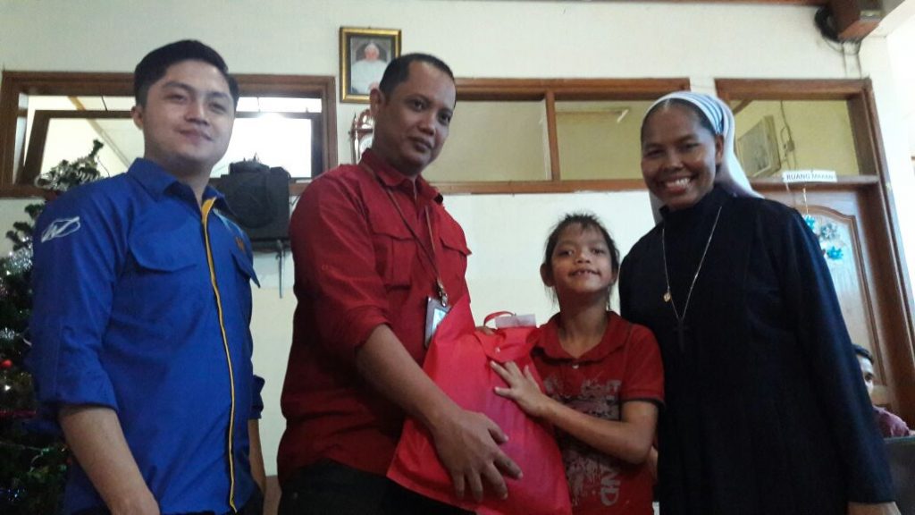Panti Asuhan Bhakti Luhur Alma Terima CSR dari WOM Finance