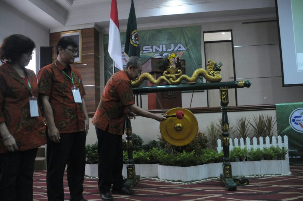Dosen Dorong Publikasi Karya Ilmiah Dosen Dorong Publikasi Karya Ilmiah