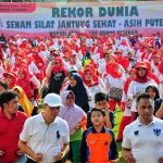 15 Ribu Orang Serentak Senam Silat Jantung Sehat