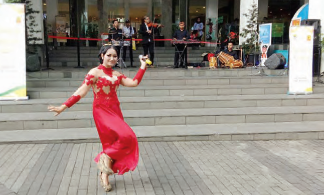 Seni Sunda Kudu Jadi Tuan Rumah di Negerinya Sendiri