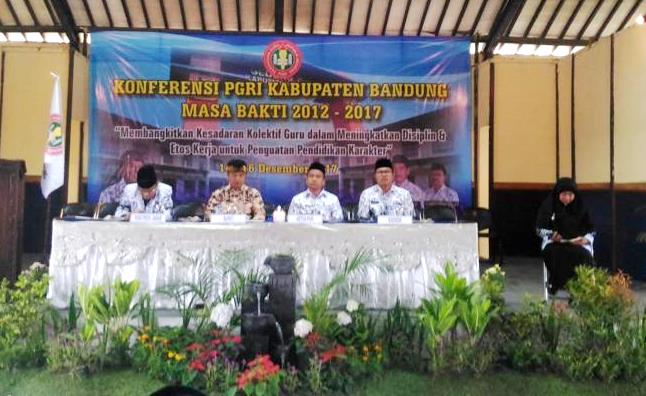 Hapus UPTD Pendidikan Hapus UPTD Pendidikan