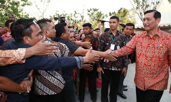 LRT Tak akan Mangkrak LRT Tak akan Mangkrak