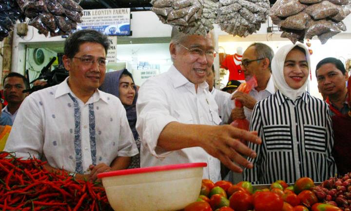 Jelang Natal dan Tahun Baru 2018, Mendag Pastikan Bapok Aman