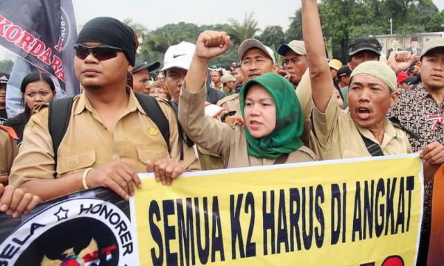 Peluang Honorer Jadi PNS Tipis